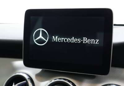 2016 MERCEDES-BENZ GLA 180