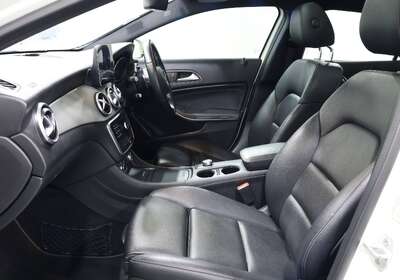 2016 MERCEDES-BENZ GLA 180