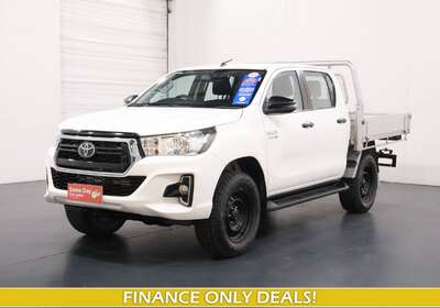 2019 TOYOTA HILUX SR (4X4)