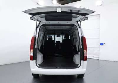 2024 HYUNDAI STARIA LOAD 2S 2.2D LIFTBACK