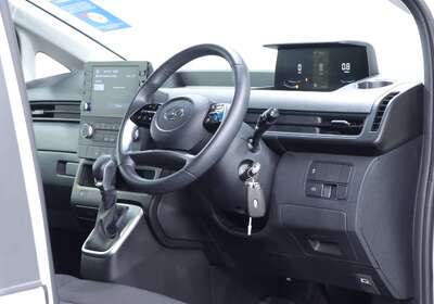 2024 HYUNDAI STARIA LOAD 2S 2.2D LIFTBACK
