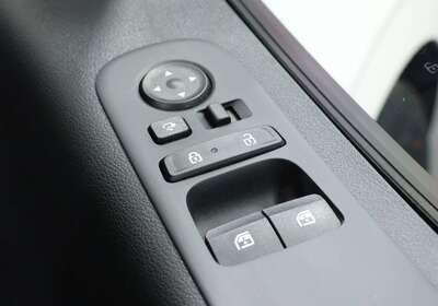 2024 HYUNDAI STARIA LOAD 2S 2.2D LIFTBACK
