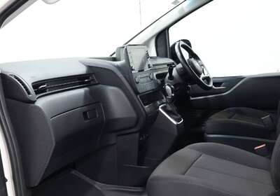 2024 HYUNDAI STARIA LOAD 2S 2.2D LIFTBACK
