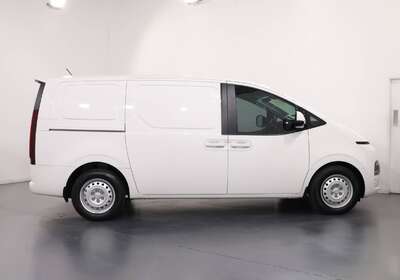 2024 HYUNDAI STARIA LOAD 2S 2.2D LIFTBACK