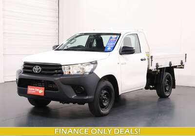 2022 TOYOTA HILUX WORKMATE (4X2)