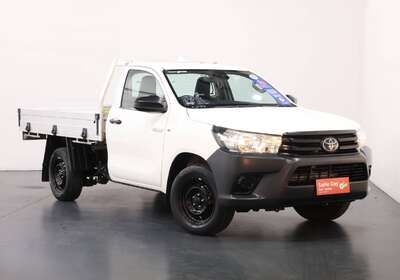 2022 TOYOTA HILUX WORKMATE (4X2)