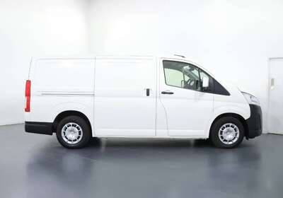 2022 TOYOTA HIACE LWB