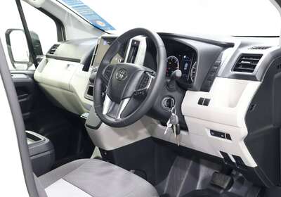 2025 TOYOTA HIACE SLWB