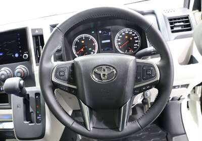 2025 TOYOTA HIACE SLWB