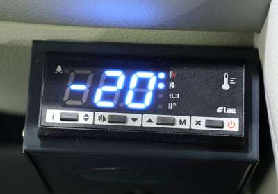 2025 TOYOTA HIACE SLWB