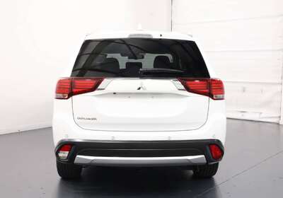 2017 MITSUBISHI OUTLANDER LS 7 SEAT (2WD)