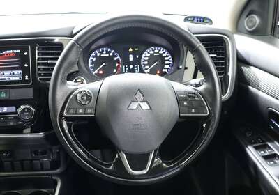 2017 MITSUBISHI OUTLANDER LS 7 SEAT (2WD)