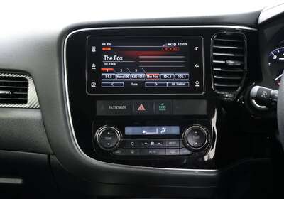 2017 MITSUBISHI OUTLANDER LS 7 SEAT (2WD)