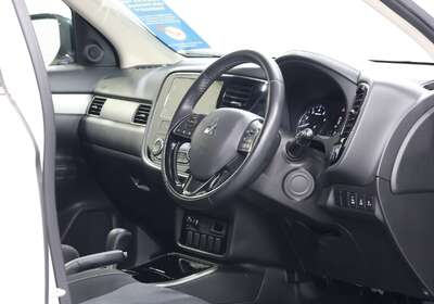 2017 MITSUBISHI OUTLANDER LS 7 SEAT (2WD)