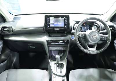 2023 TOYOTA YARIS CROSS GX HYBRID