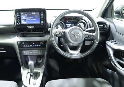 2023 TOYOTA YARIS CROSS GX HYBRID