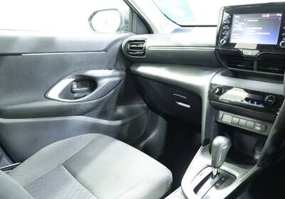 2023 TOYOTA YARIS CROSS GX HYBRID