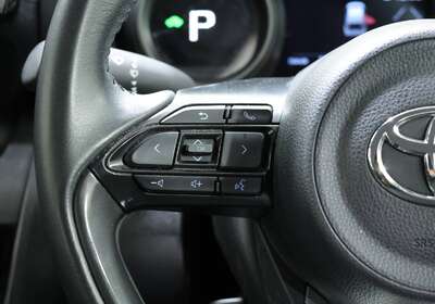 2023 TOYOTA YARIS CROSS GX HYBRID