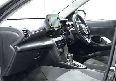 2023 TOYOTA YARIS CROSS GX HYBRID