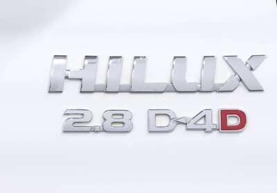 2020 TOYOTA HILUX SR (4X4)