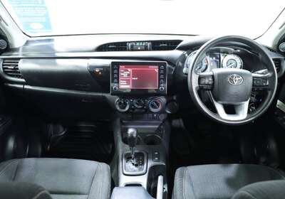 2021 TOYOTA HILUX SR HI-RIDER