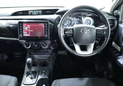 2021 TOYOTA HILUX SR HI-RIDER