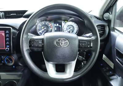 2021 TOYOTA HILUX SR HI-RIDER