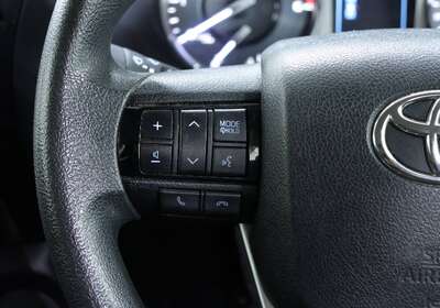 2021 TOYOTA HILUX SR HI-RIDER