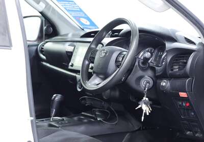2021 TOYOTA HILUX SR HI-RIDER