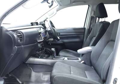 2021 TOYOTA HILUX SR HI-RIDER