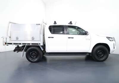 2021 TOYOTA HILUX SR HI-RIDER