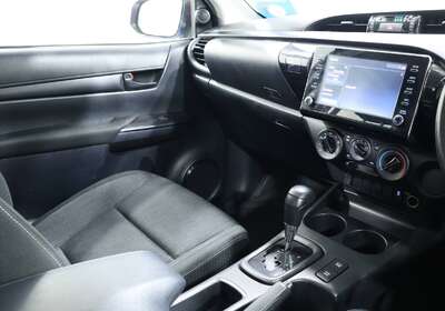 2021 TOYOTA HILUX SR HI-RIDER