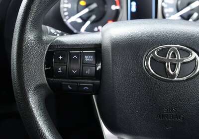 2021 TOYOTA HILUX SR HI-RIDER