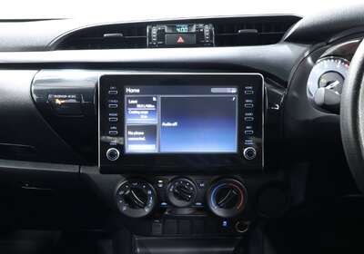 2021 TOYOTA HILUX SR HI-RIDER