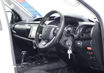 2021 TOYOTA HILUX SR HI-RIDER