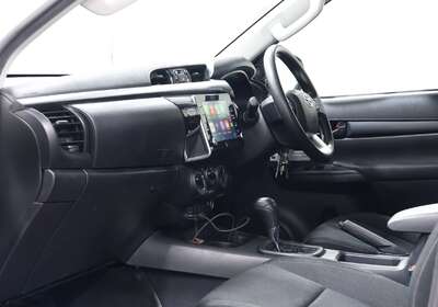 2021 TOYOTA HILUX SR HI-RIDER