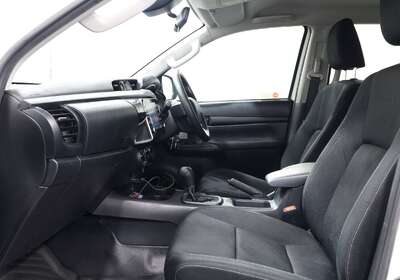 2021 TOYOTA HILUX SR HI-RIDER