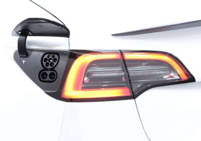 2022 TESLA MODEL 3 REAR-WHEEL DRIVE