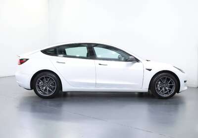2022 TESLA MODEL 3 REAR-WHEEL DRIVE