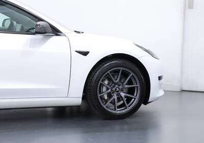 2022 TESLA MODEL 3 REAR-WHEEL DRIVE