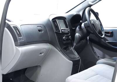 2018 HYUNDAI ILOAD 3S LIFTBACK