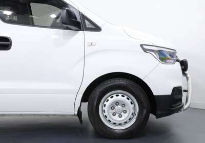 2018 HYUNDAI ILOAD 3S LIFTBACK