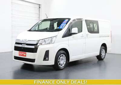 2020 TOYOTA HIACE LWB CREW