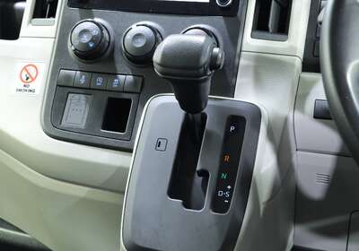 2020 TOYOTA HIACE LWB CREW