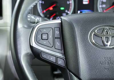 2020 TOYOTA HIACE LWB CREW