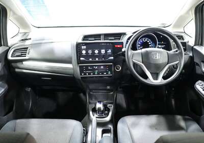2014 HONDA FIT HYBRID 1.5L 5 SEATER
