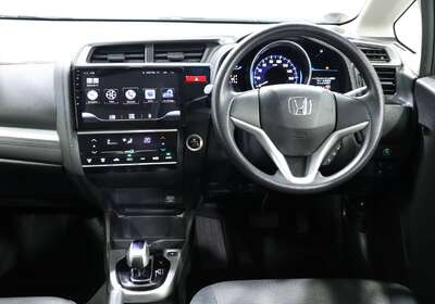 2014 HONDA FIT HYBRID 1.5L 5 SEATER