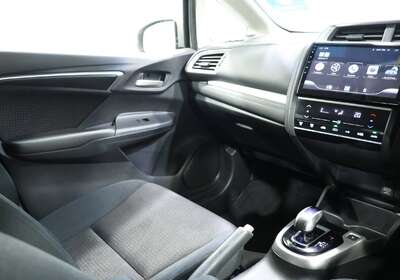 2014 HONDA FIT HYBRID 1.5L 5 SEATER