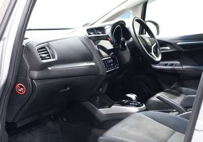 2014 HONDA FIT HYBRID 1.5L 5 SEATER