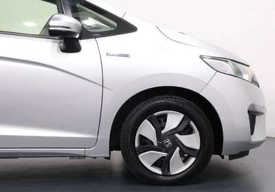2014 HONDA FIT HYBRID 1.5L 5 SEATER